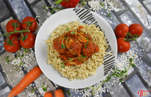 Гъбена яхния с пуешки кюфтенца и билков кафяв ориз - Вкусната Игра